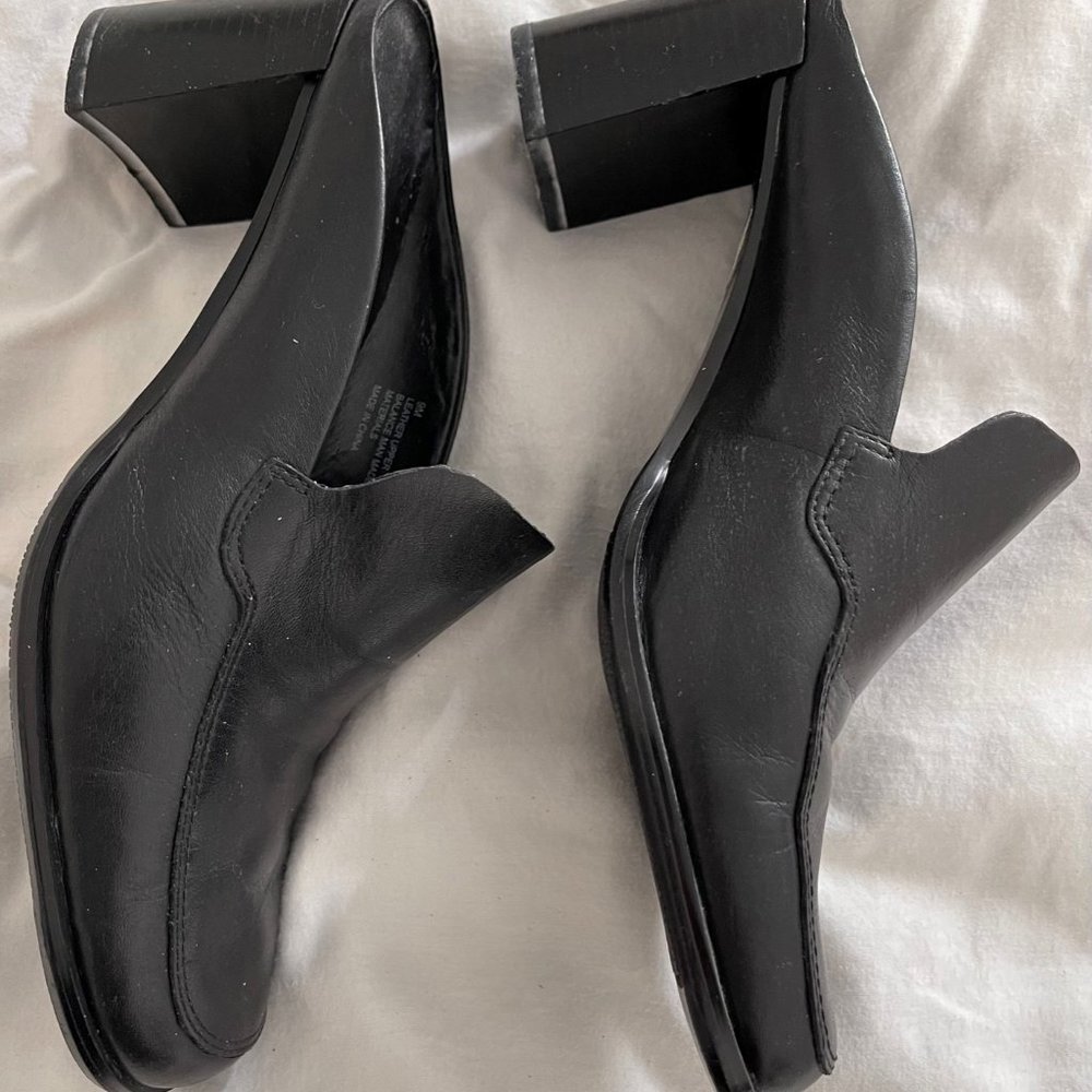 Women's block slip on pumps; Chico's; Size 9M; pre-owned; heavily worn